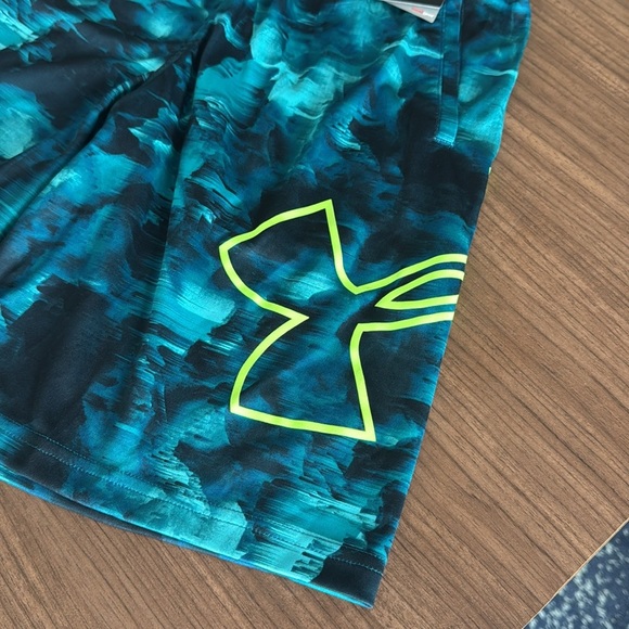 Under Armour UA Boys Renegade 2.0 Shorts New Woth Tags - Picture 2 of 5